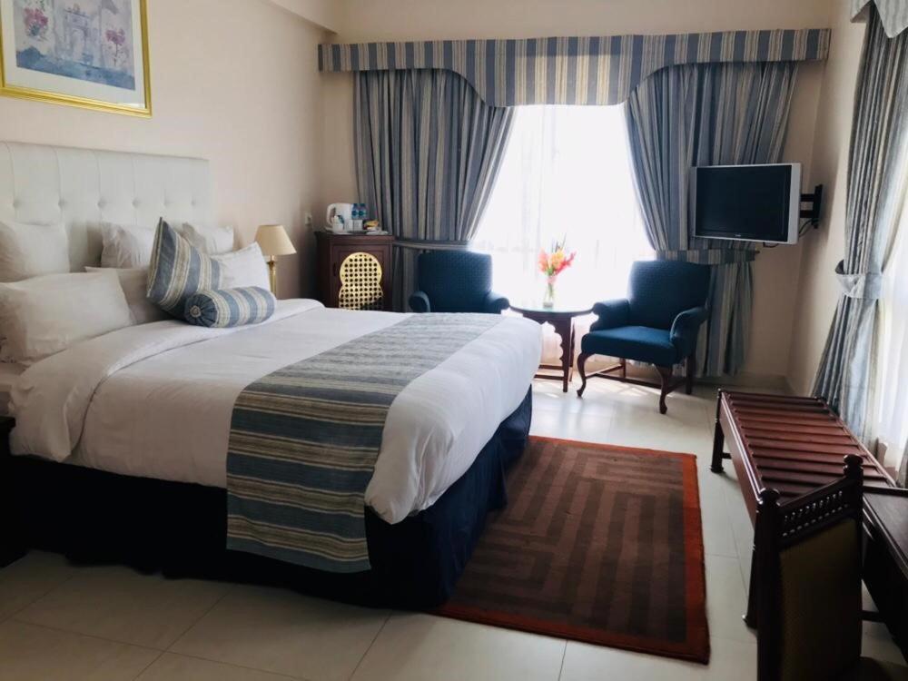 Beach Luxury Hotel カラチ エクステリア 写真