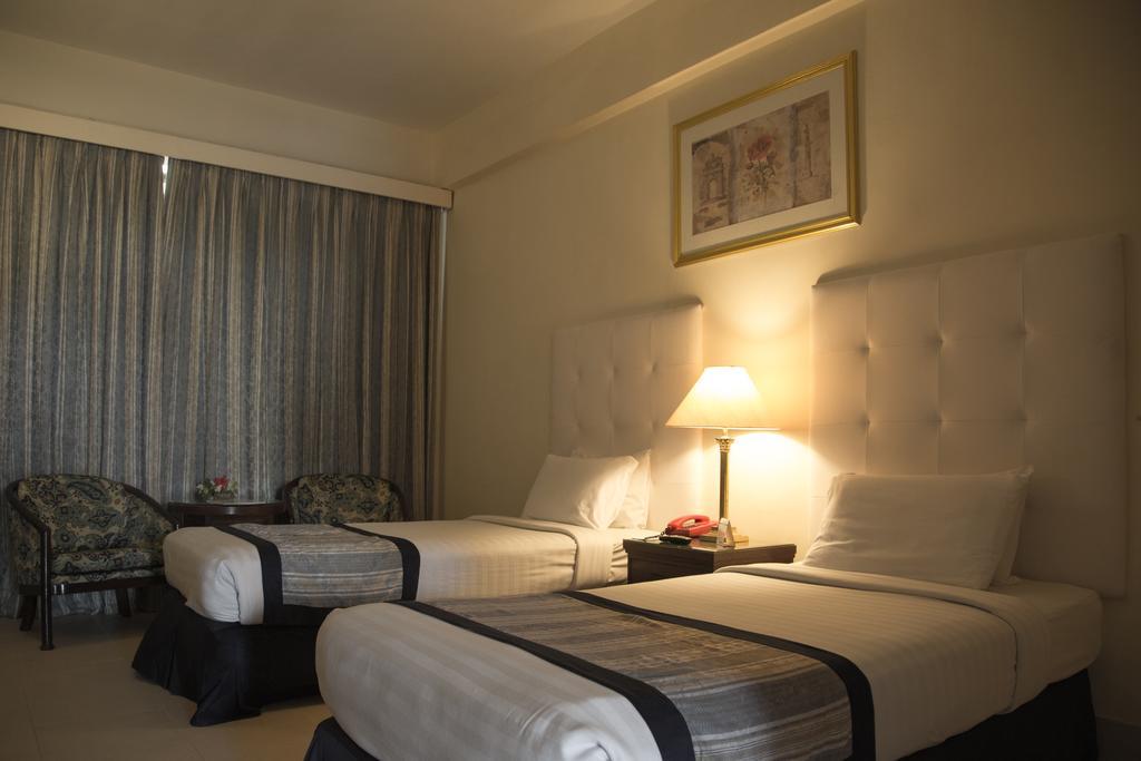 Beach Luxury Hotel カラチ エクステリア 写真