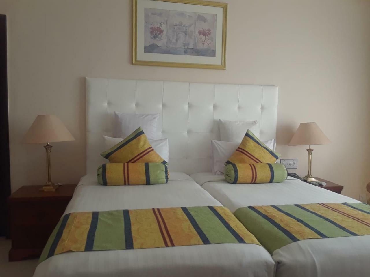 Beach Luxury Hotel カラチ エクステリア 写真