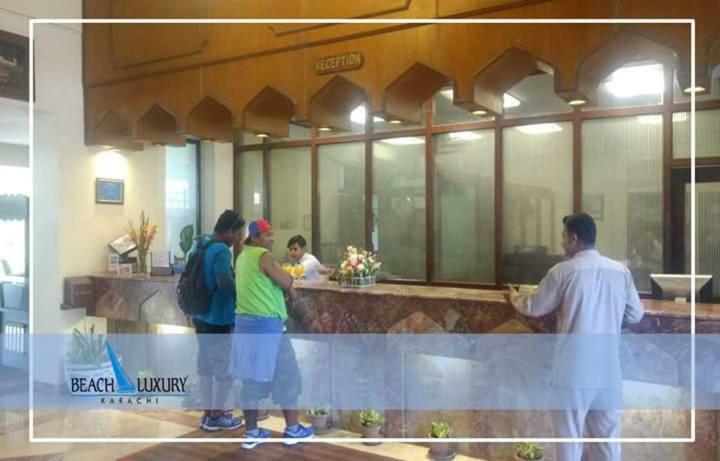 Beach Luxury Hotel カラチ エクステリア 写真